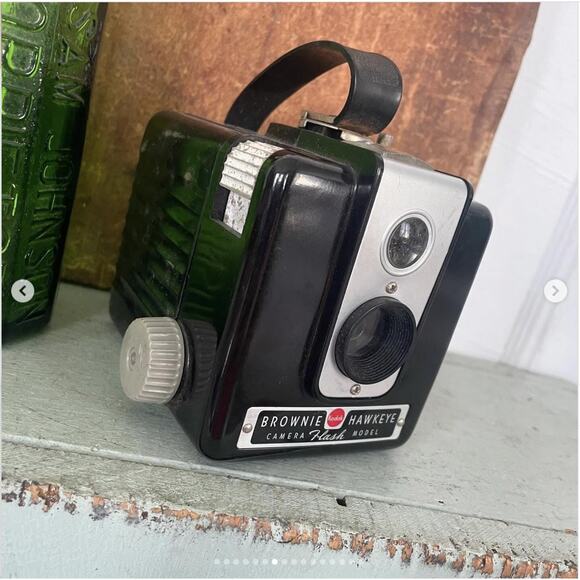 Vintage Kodak Hawkeye Brownie Flash Model Camera Brown Leather Case UNTESTED - Picture 4 of 10